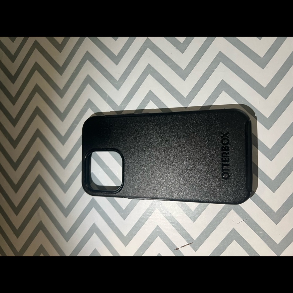 iPhone 13 MagSafe case